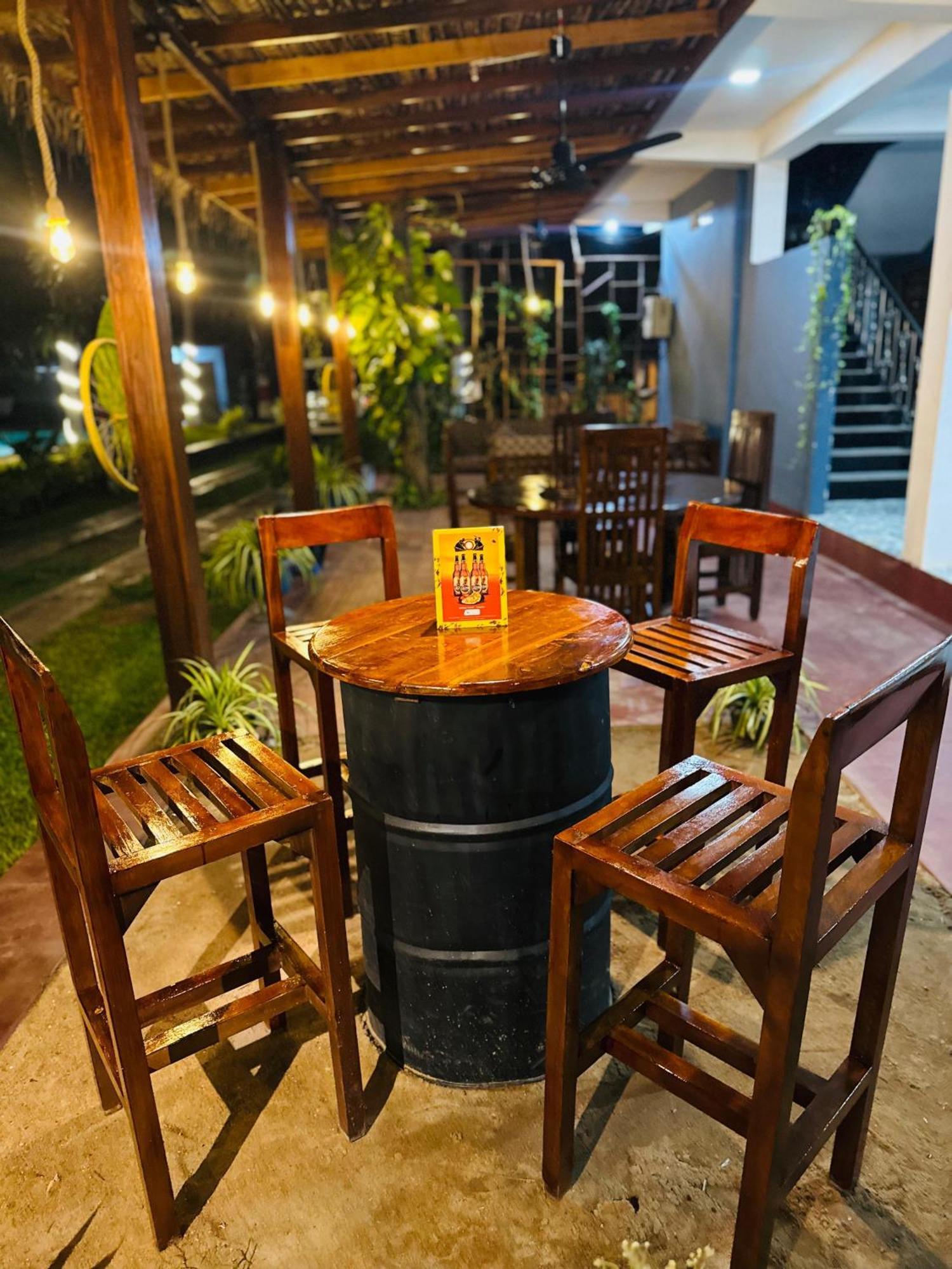 Nilaveli Hybrid Holiday Hotel Exterior foto