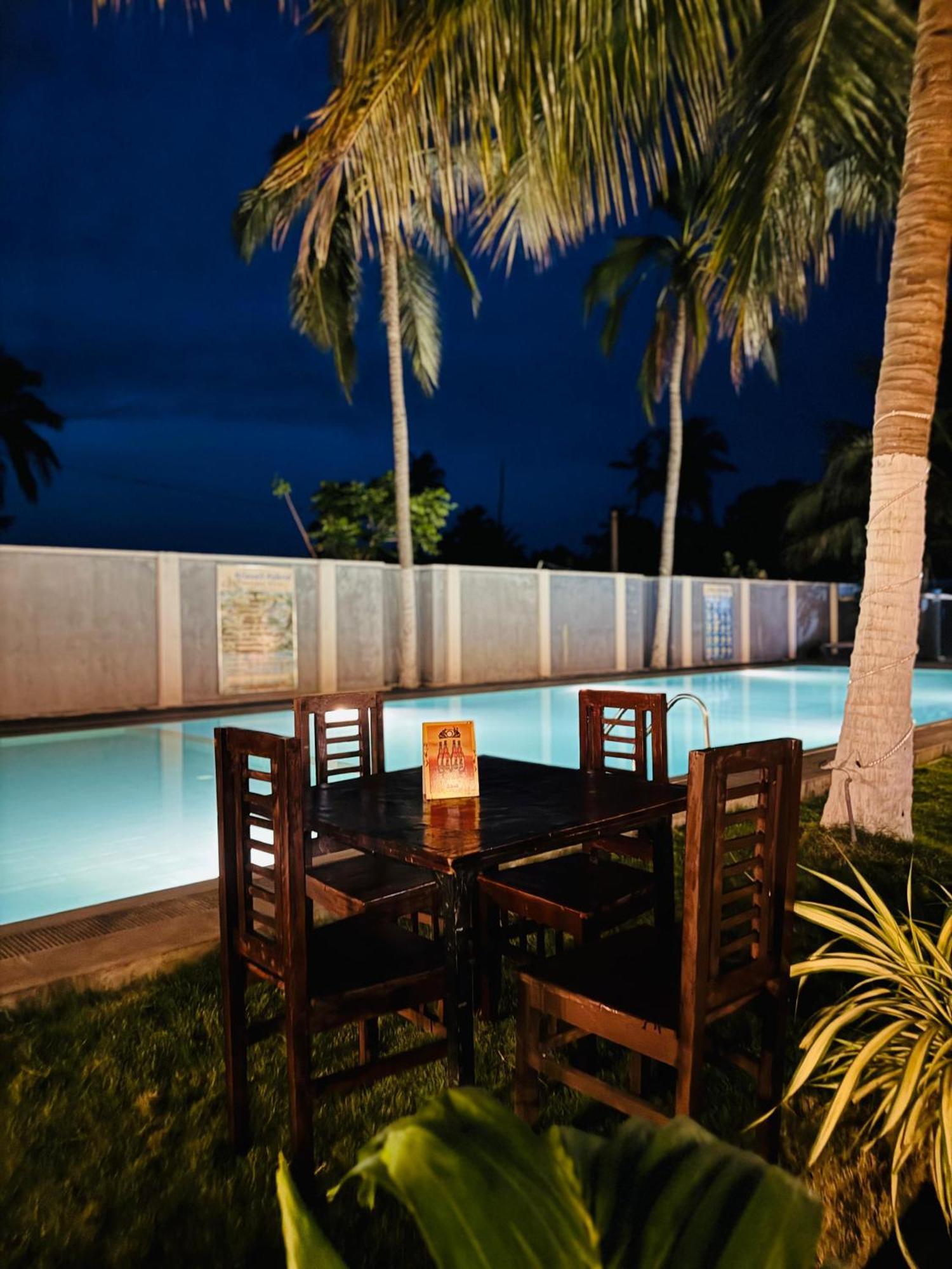 Nilaveli Hybrid Holiday Hotel Exterior foto